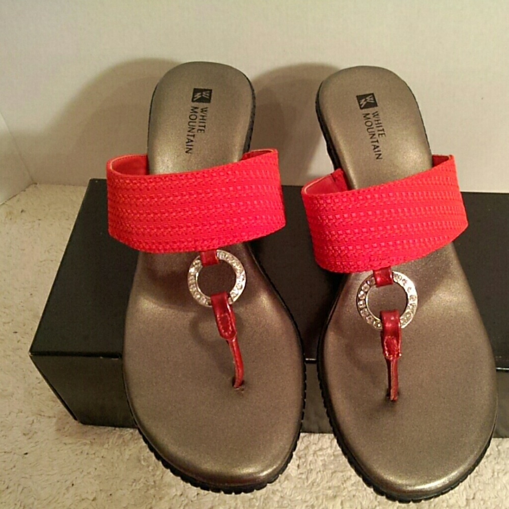White Mountain wedge sandals 7